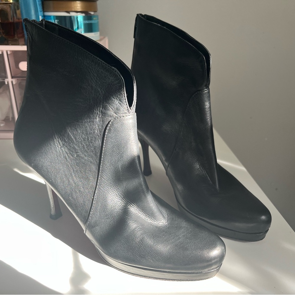 Amalfi by Rangoni Black Leather Ankle Boots